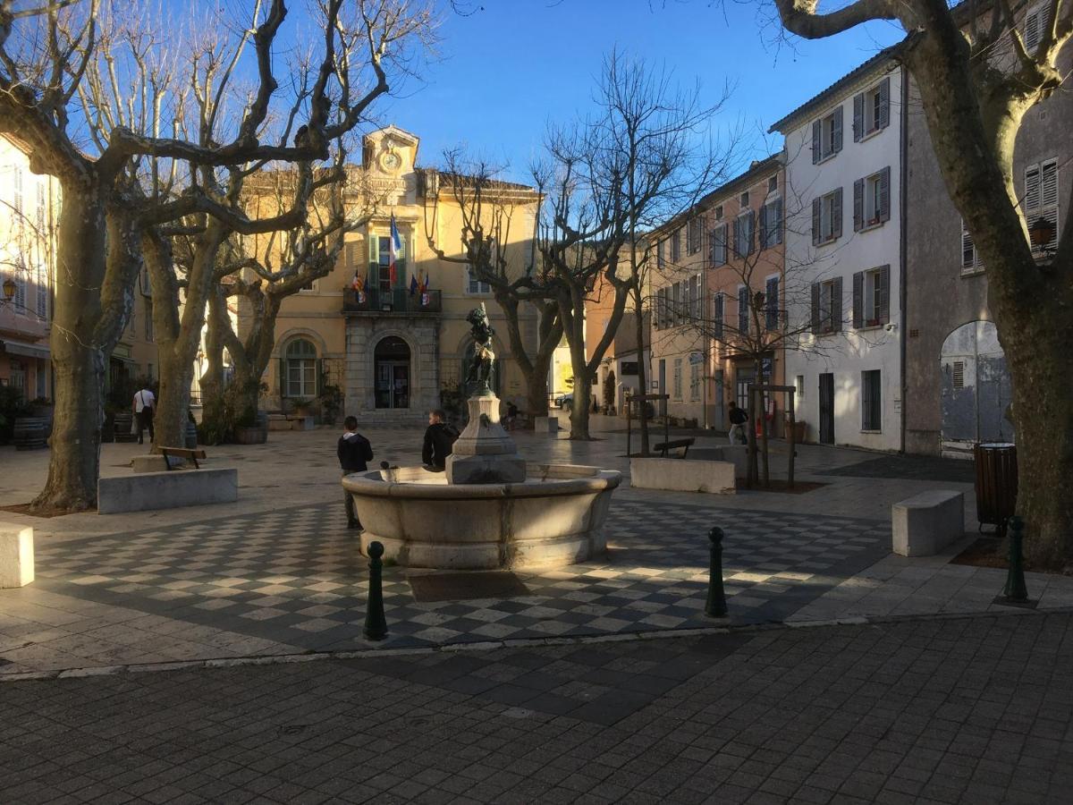 La Petite Bergerie, Les Hautes Roches Collobrières Екстериор снимка